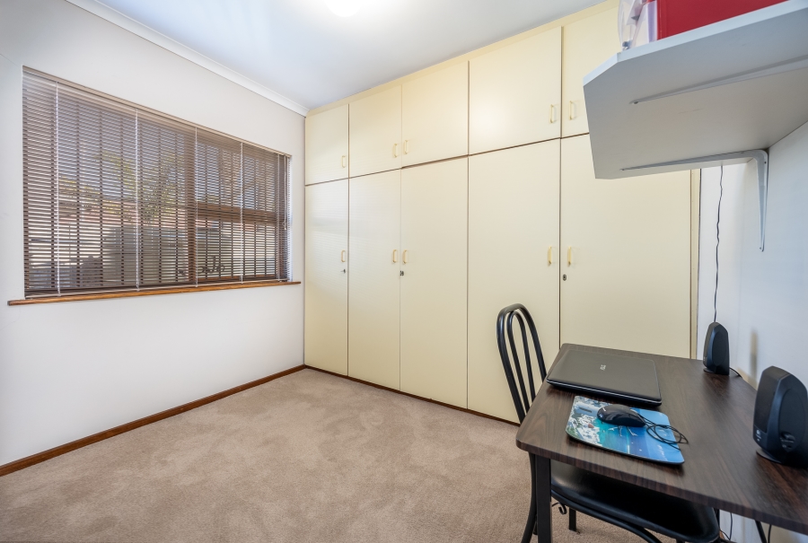 5 Bedroom Property for Sale in Sonstraal Western Cape